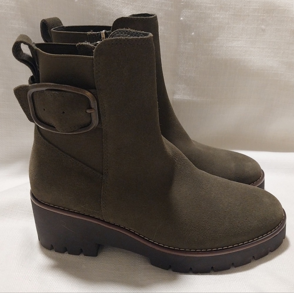 Blondo Dahlia Olive Green Suede Waterproof Side Zip Lug Sole Ankle Boots